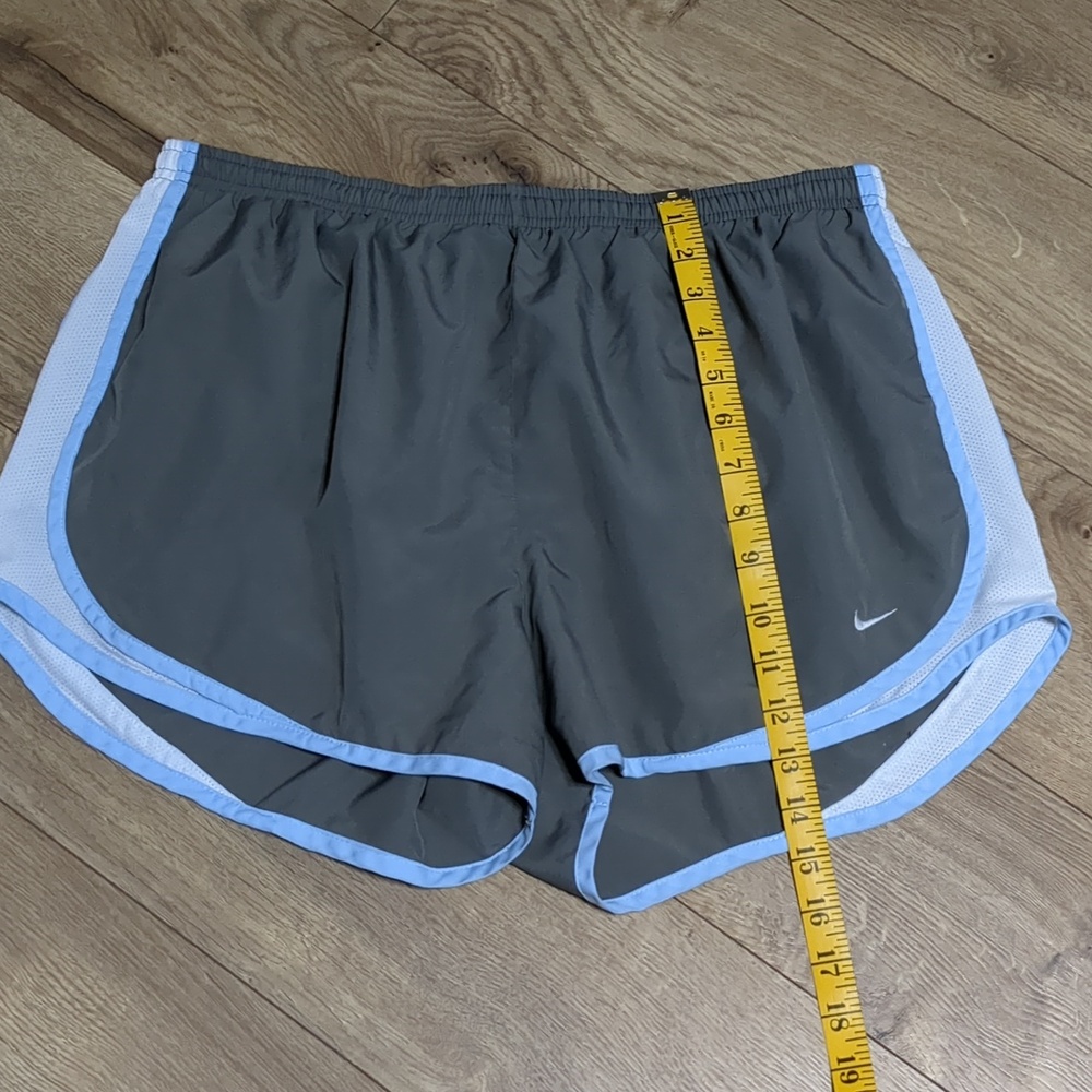 Nike dri fit running grey white blue women's shorts Size XL - Picture 6 of 8